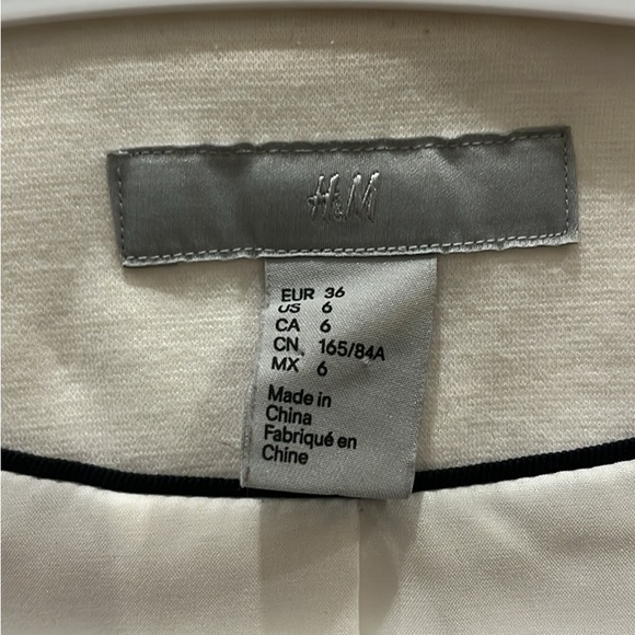 H&M white blazer, size 6 - Picture 5 of 5